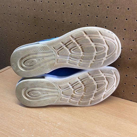 Nike Air Max Axis Sneakers Size 8.5 Women’s - Picture 12 of 12
